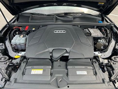 Used 2021 Audi Q7 3.0T Premium w/ Convenience Package image 21