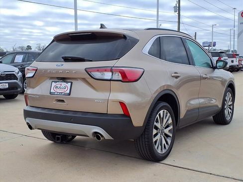 Used 2021 Ford Escape Titanium image 6