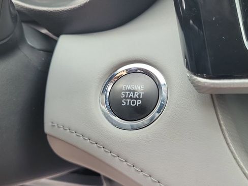 Used 2023 Toyota Highlander Platinum FWD image 21