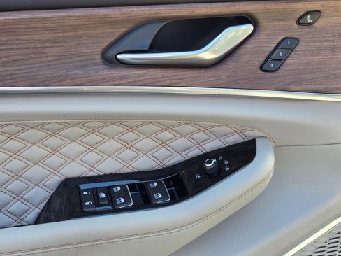 Used 2022 Jeep Grand Cherokee Summit image 23