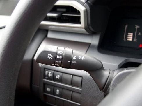 Used 2026 Toyota Tacoma SR5 AWD/4WD image 25