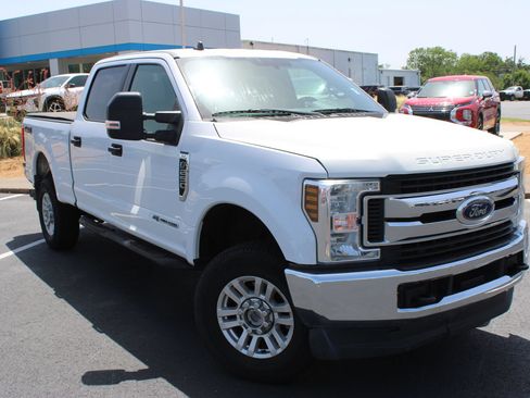 Used 2019 Ford F250 XLT w/ Snow Plow Prep Package AWD/4WD image 2