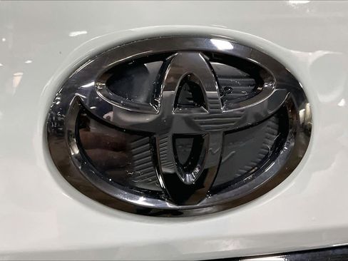 Certified 2026 Toyota Sequoia Platinum image 30