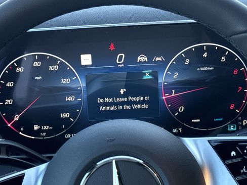 Certified 2026 Mercedes-Benz GLC 300 image 33