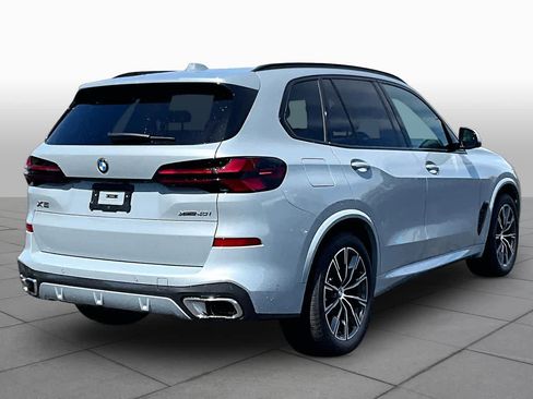Certified 2026 BMW X5 xDrive40i w/ M Sport Package AWD/4WD image 12