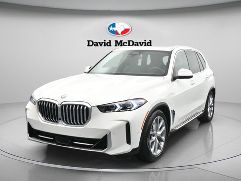 Used 2025 BMW X5 xDrive50e AWD/4WD image 4