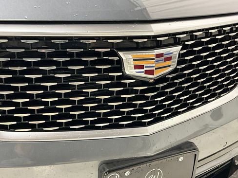 Used 2022 Cadillac XT6 Premium Luxury w/ Technology Package AWD/4WD image 28