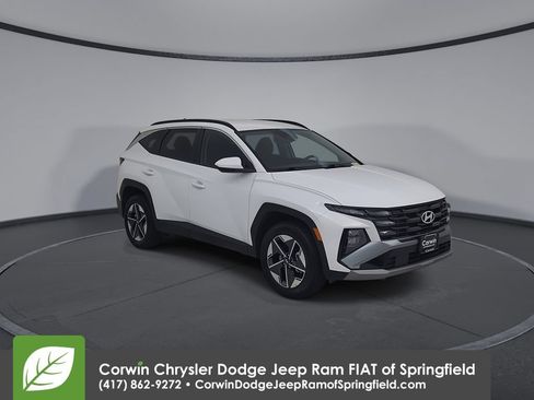 Used 2025 Hyundai Tucson SEL AWD/4WD image 3