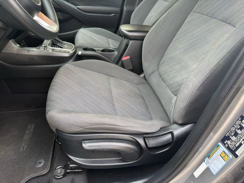 Used 2023 Kia Seltos LX image 4