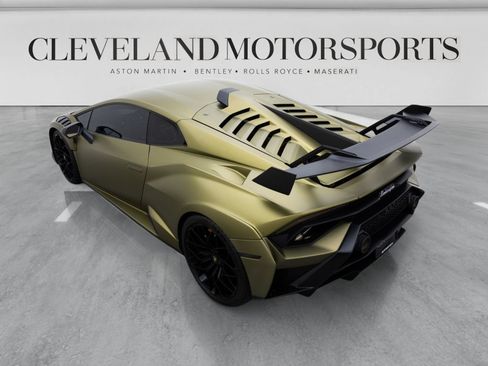 Used 2022 Lamborghini Huracan STO RWD image 46