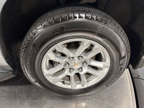 Used 2025 Chevrolet Tahoe LT AWD/4WD image 14