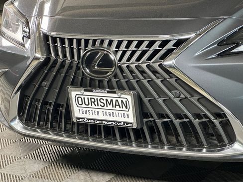 New 2025 Lexus ES 300h w/ Premium Package image 3