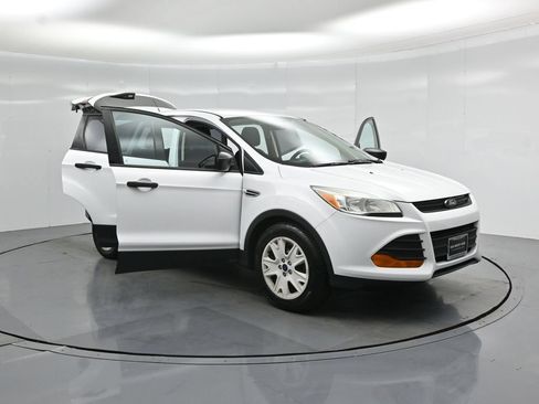 Used 2015 Ford Escape S FWD image 29