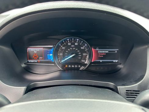 Used 2019 Ford Explorer XLT w/ Equipment Group 202A image 24