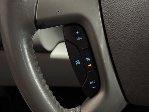 Used 2011 GMC Yukon SLT w/ SLT-2 Equipment Package image 20