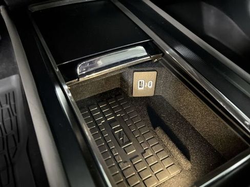 Used 2024 Lincoln Corsair FWD w/ Equipment Group 101A image 35