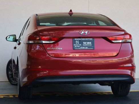 Used 2017 Hyundai Elantra SE FWD image 9
