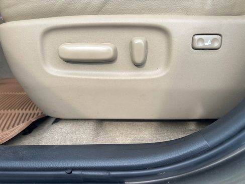 Used 2010 Toyota RAV4 Limited image 28