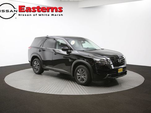 Used 2025 Nissan Pathfinder S image 69