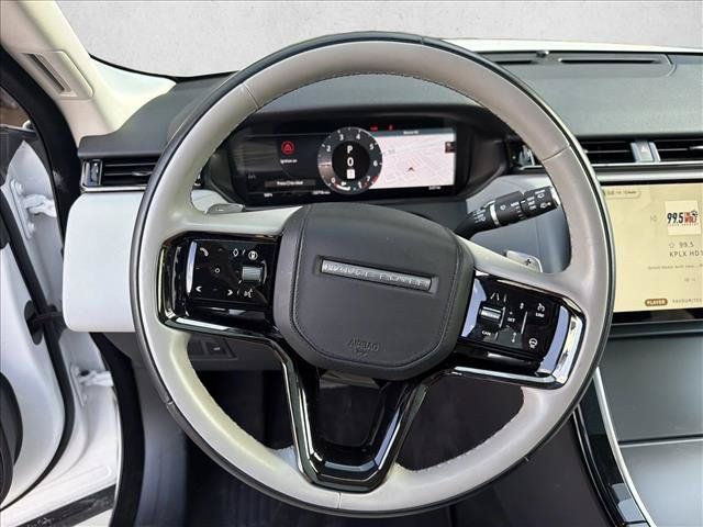 Used 2025 Land Rover Range Rover Velar Dynamic SE AWD/4WD image 12