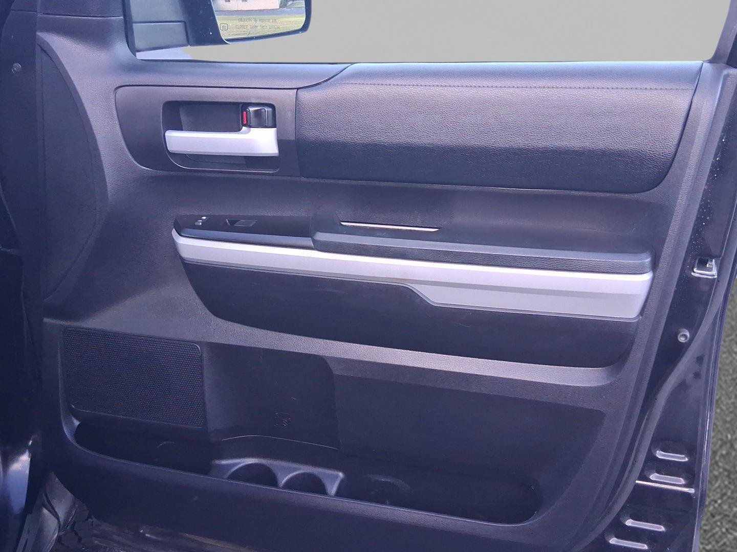 Used 2021 Toyota Tundra SR5 AWD/4WD image 8