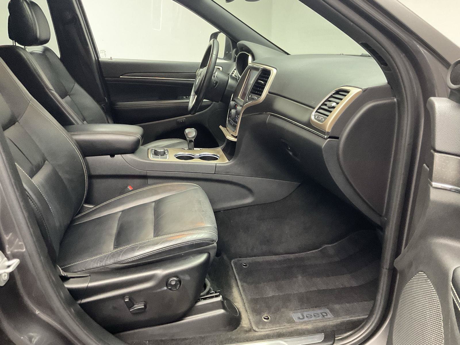 Used 2015 Jeep Grand Cherokee Limited AWD/4WD image 23