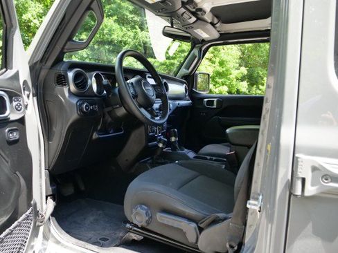Used 2023 Jeep Wrangler Unlimited Sport AWD/4WD image 21