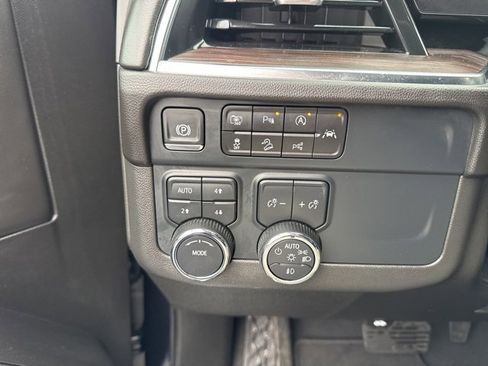 Used 2025 Chevrolet Tahoe Z71 image 19