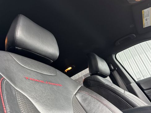 Used 2024 Jeep Compass Trailhawk image 17