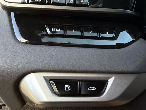 Used 2025 Lexus RX 350 AWD w/ Convenience Package image 32