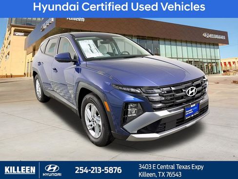 Used 2025 Hyundai Tucson SE image 1