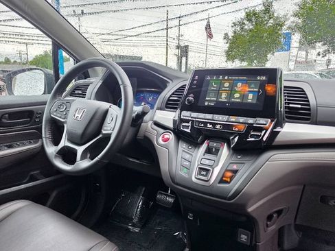 Used 2024 Honda Odyssey EX-L image 13