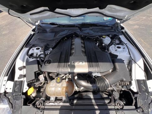 Used 2018 Ford Mustang GT RWD image 31