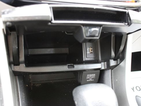 Used 2017 Honda Accord LX image 42
