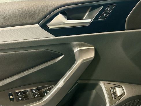 Used 2024 Volkswagen Jetta SE image 15