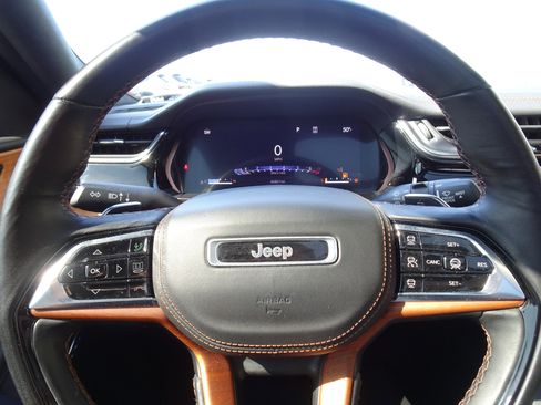 Used 2023 Jeep Grand Cherokee L Summit image 23