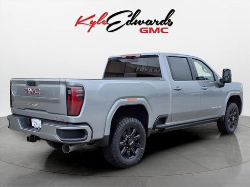 New 2026 GMC Sierra 2500 AT4 w/ AT4 Premium Plus Package image 5