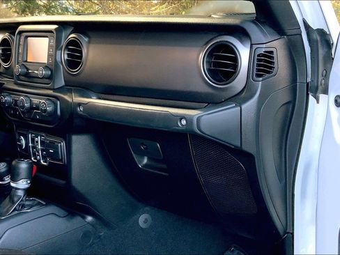 Used 2020 Jeep Gladiator Sport w/ Quick Order Package 24S AWD/4WD image 13