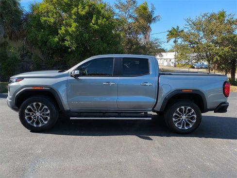 Used 2023 GMC Canyon Denali image 7