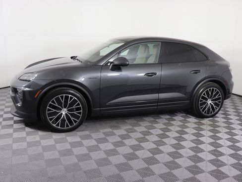 Used 2025 Porsche Macan Electric image 2