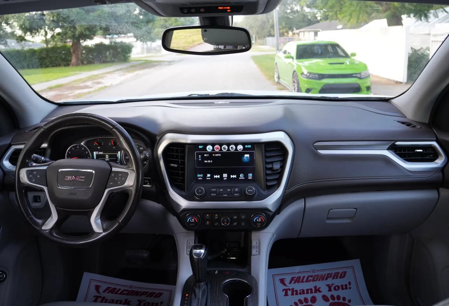 Used 2019 GMC Acadia SLT FWD image 9