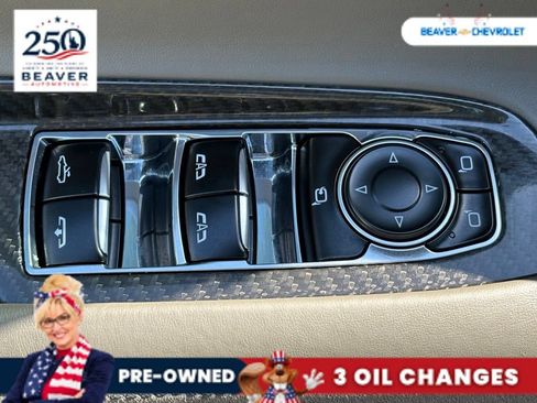 Used 2025 Chevrolet Corvette Stingray Premium Conv w/ Z51 Performance Package RWD image 32
