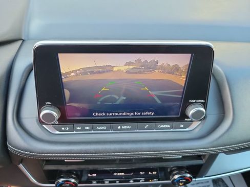 Used 2025 Nissan Rogue SV AWD/4WD image 21