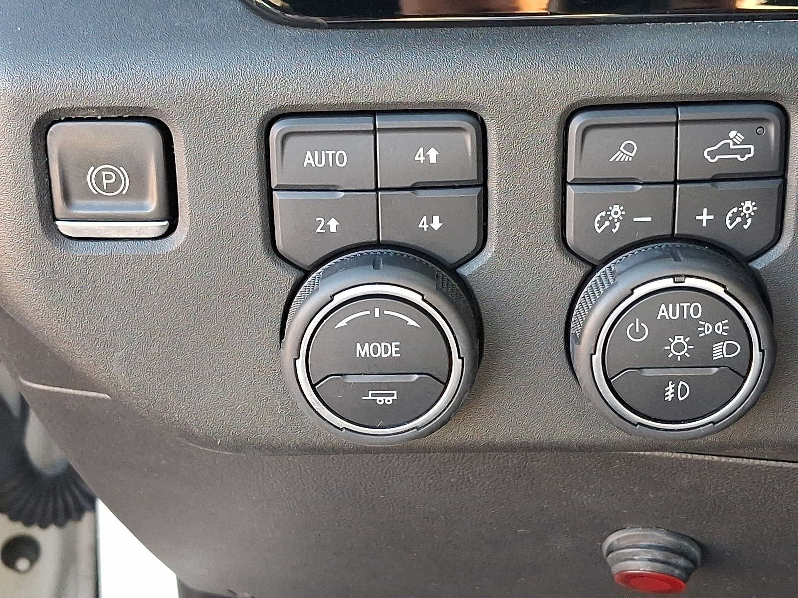 Used 2022 Chevrolet Silverado 1500 ZR2 w/ Technology Package AWD/4WD image 24
