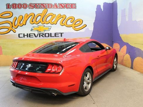 Used 2022 Ford Mustang Coupe image 8