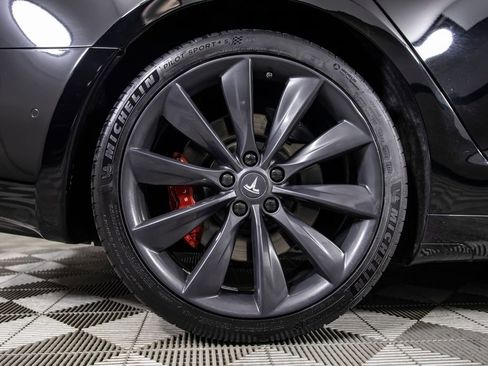 Used 2016 Tesla Model S P90D image 41