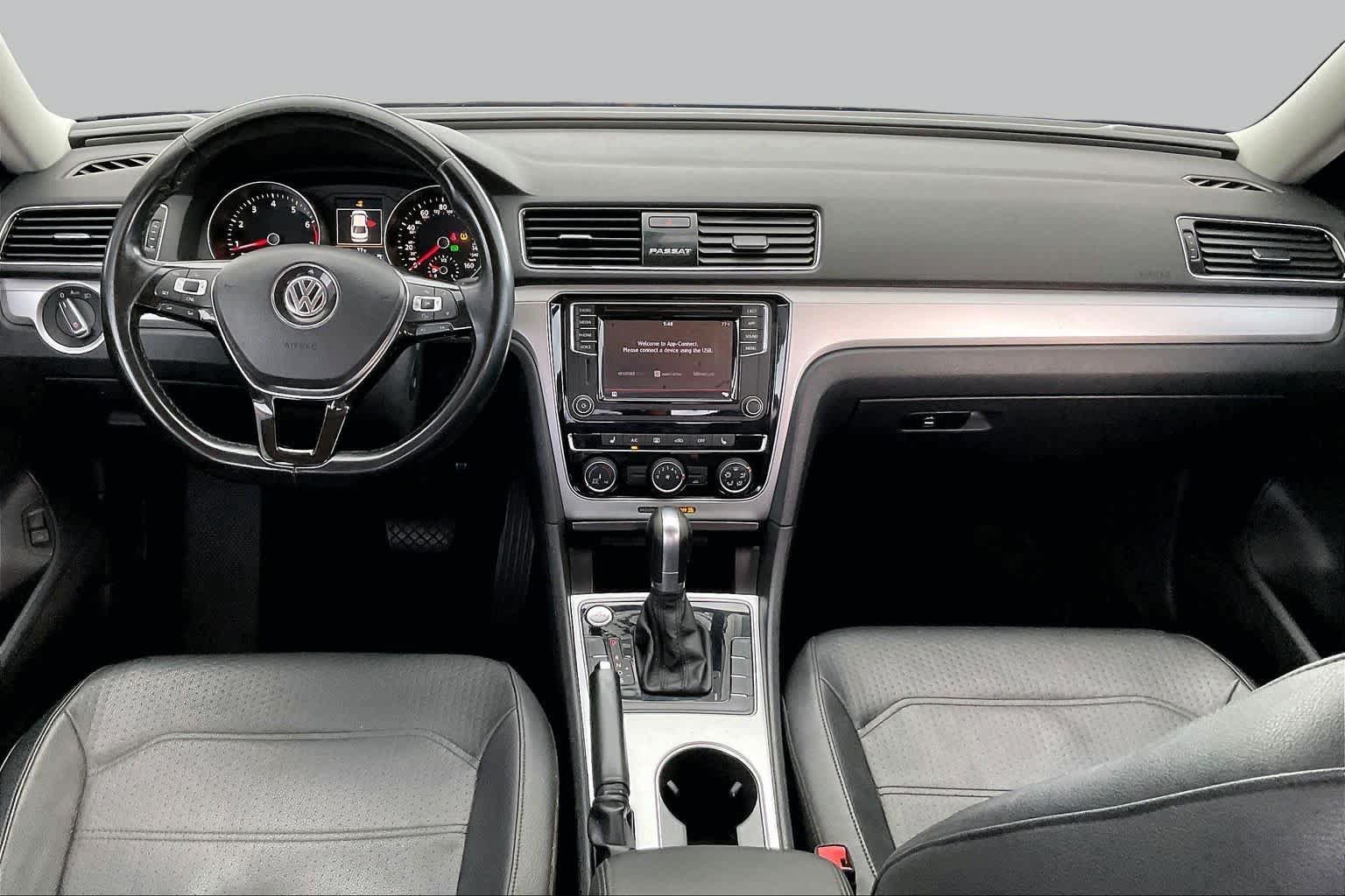 Used 2019 Volkswagen Passat 2.0T Wolfsburg w/ Wheels & Sunroof Package FWD image 16