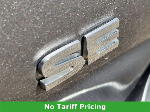 Used 2022 Mitsubishi Outlander SE image 11