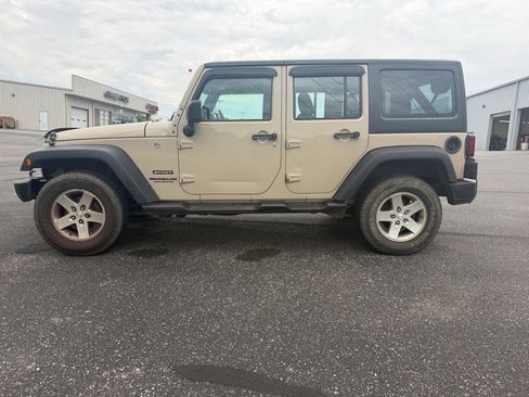 Used 2016 Jeep Wrangler Unlimited Sport AWD/4WD image 5