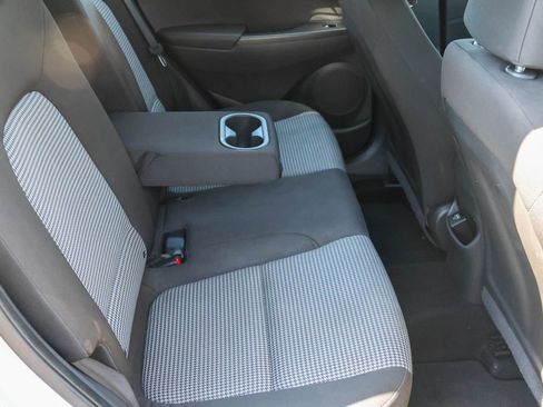 Used 2023 Hyundai Kona SE FWD image 16